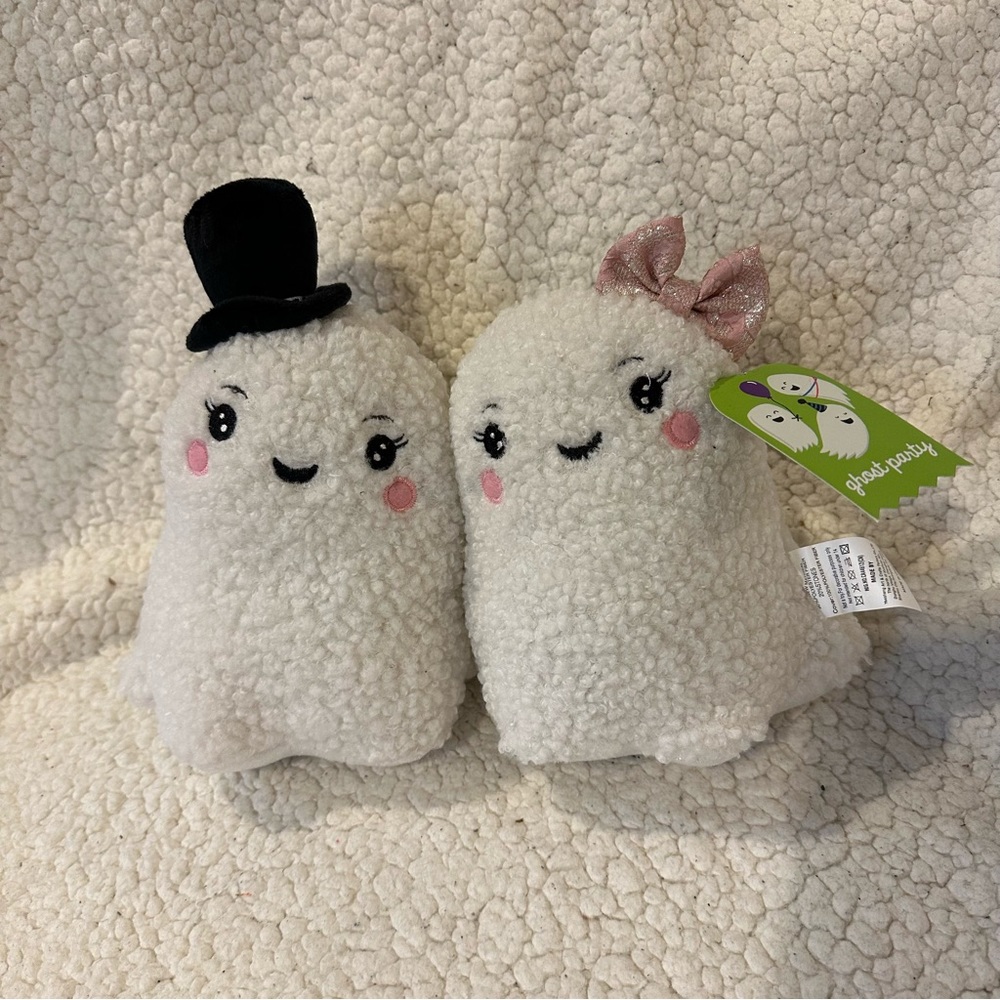 NWT ghost party sherpa ghost couple plush halloween decoration